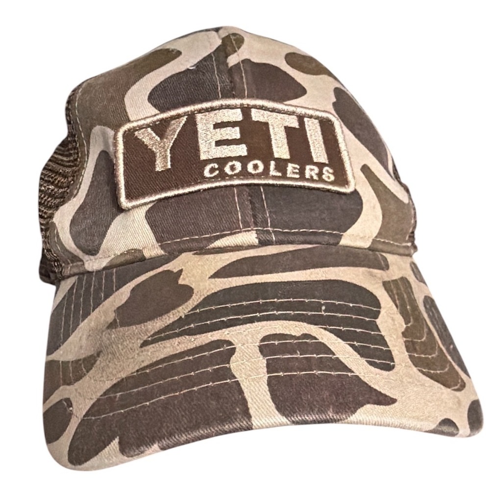 YETI Coolers Trucker Hat Mens Brown Duck Camo Mesh Snapback Cap‎